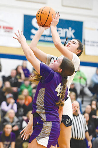 Tigers remain perfect